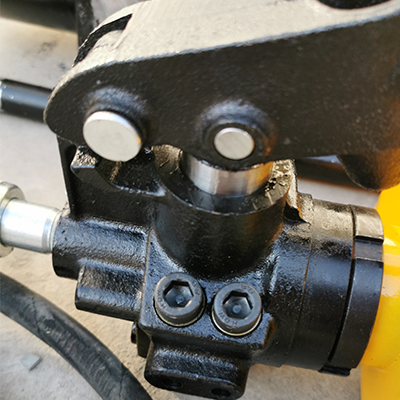 YJK-24分體式液壓擠孔機(jī)細(xì)節(jié)