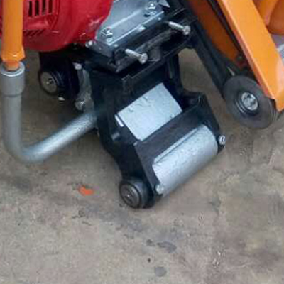 鋼軌鋸軌機(jī)細(xì)節(jié)1